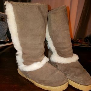 Bearpaw boots